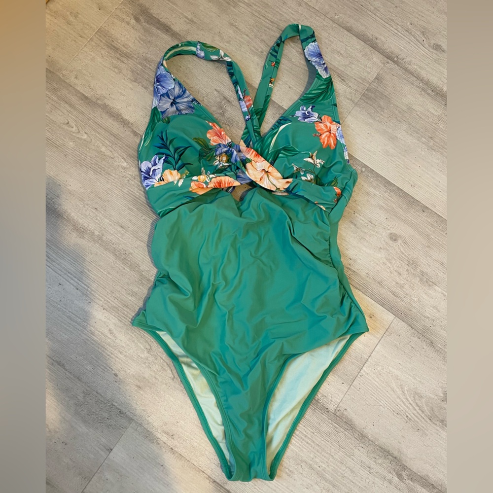 NEW Cupshe Green Floral One Piece